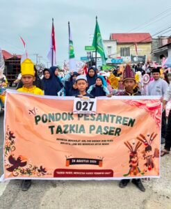 Tazkia Paser Semarakkan Karnaval HUT ke-81 RI