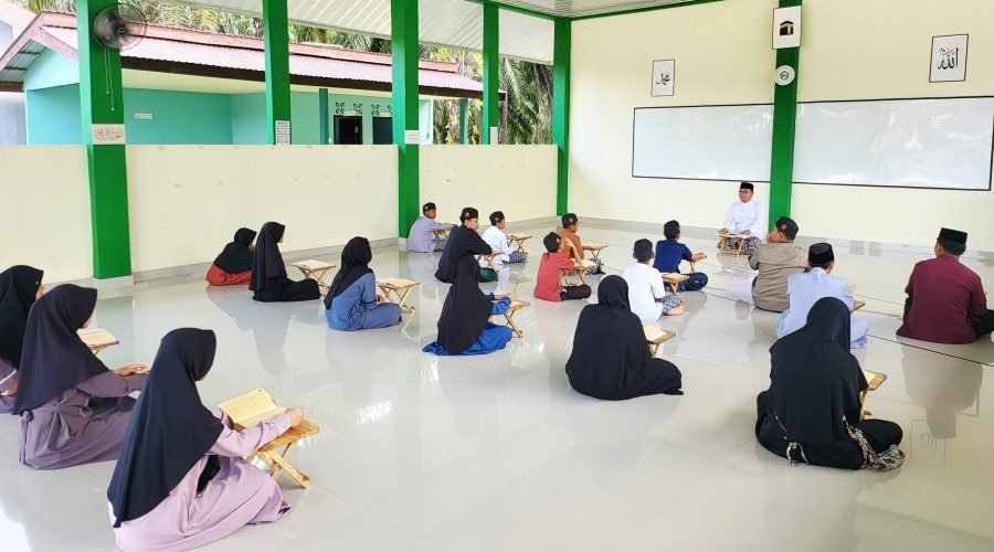 Pembelajaran Kitab Kuning Santri & Santiwati Tazkia Paser