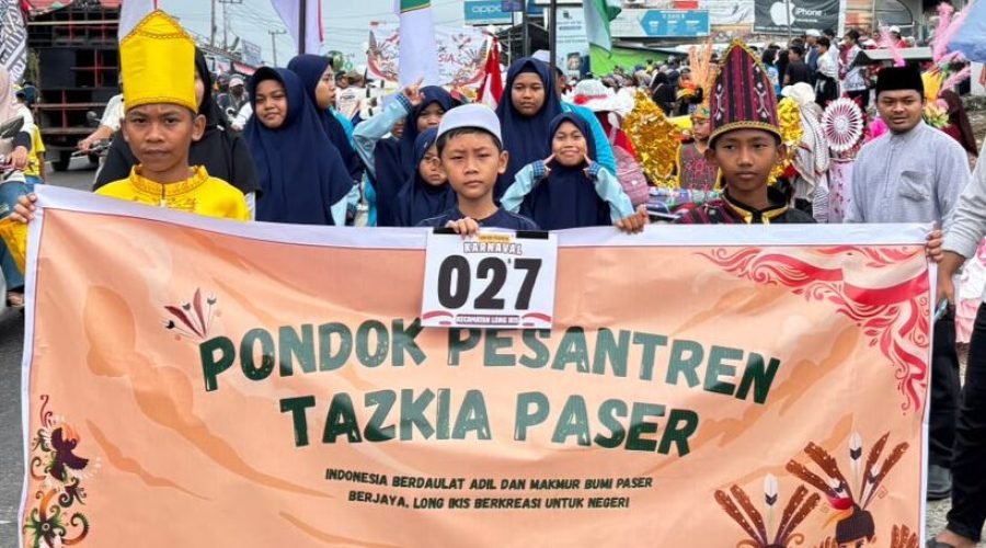 Tazkia Paser Semarakkan Karnaval HUT ke-81 RI